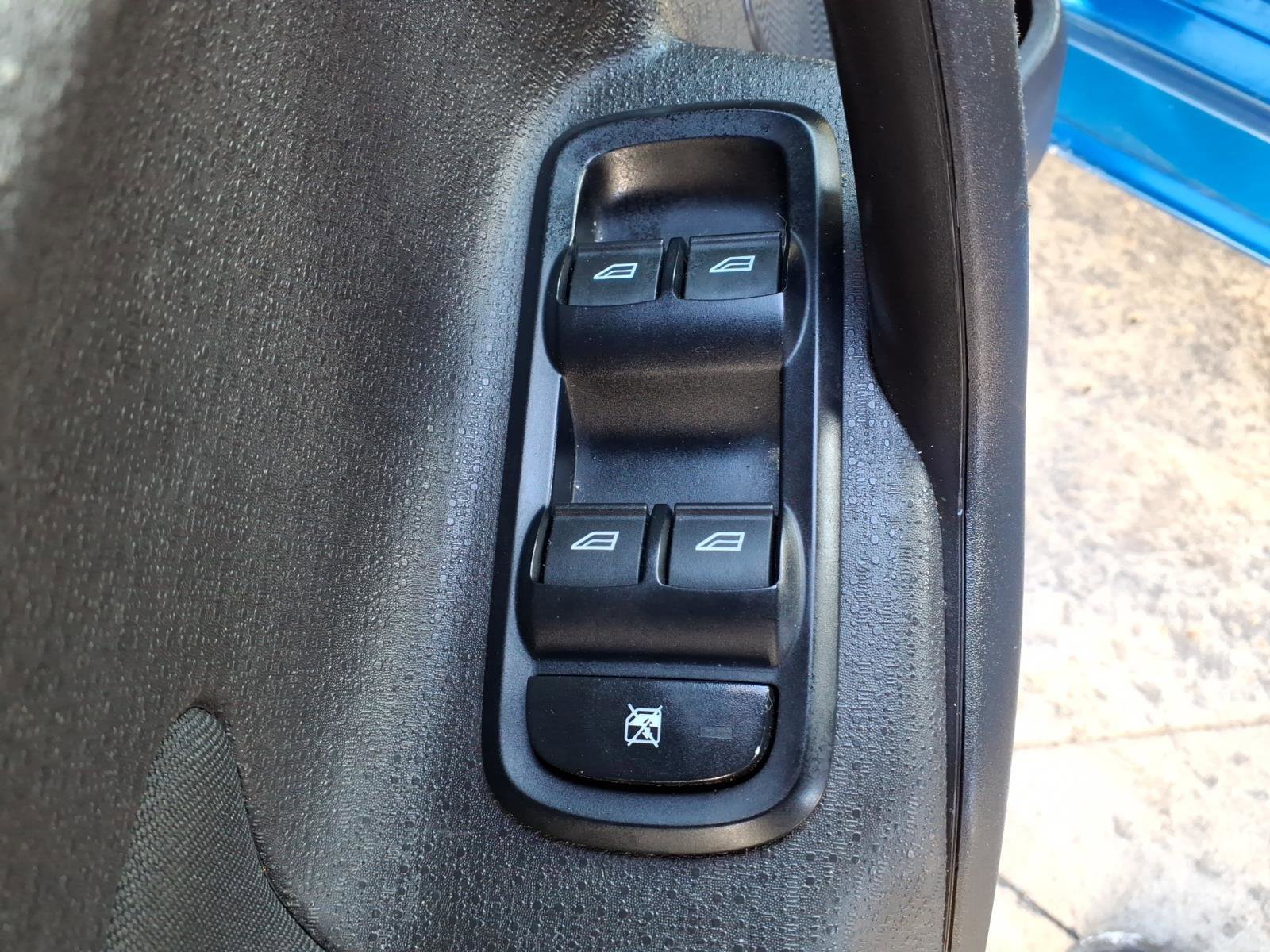 Used 2019 Ford Fiesta SE image 12