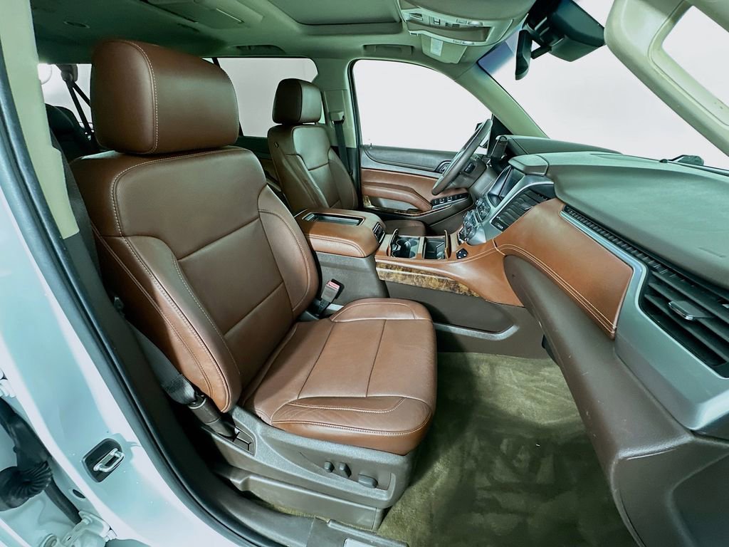 Used 2015 Chevrolet Suburban LTZ RWD image 32