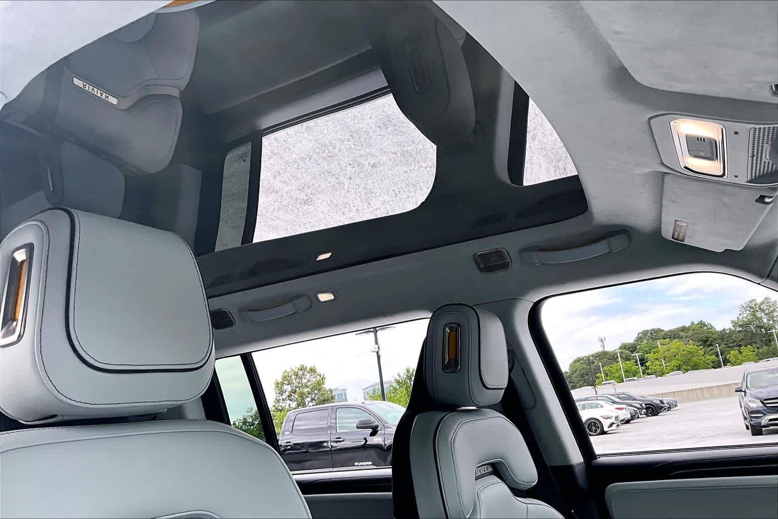 Used 2023 Rivian R1S Launch Edition AWD/4WD image 12