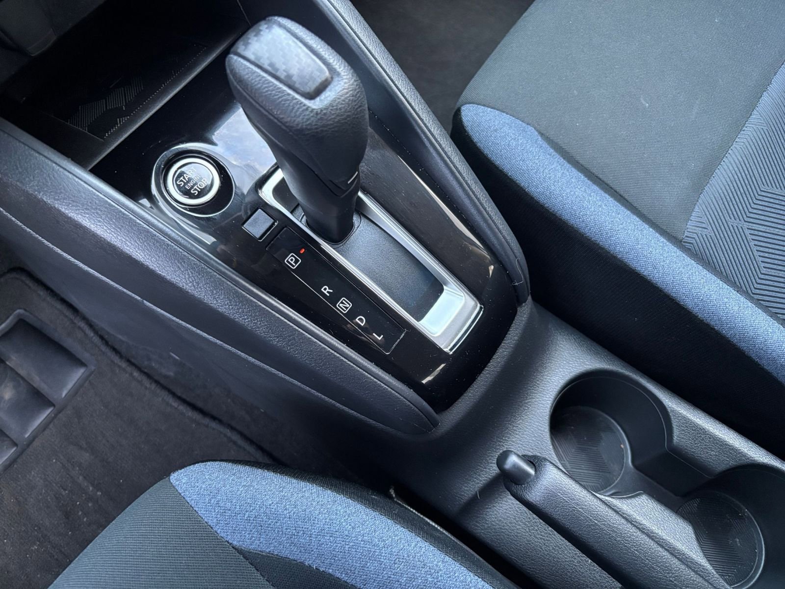 Used 2025 Nissan Versa SV image 37