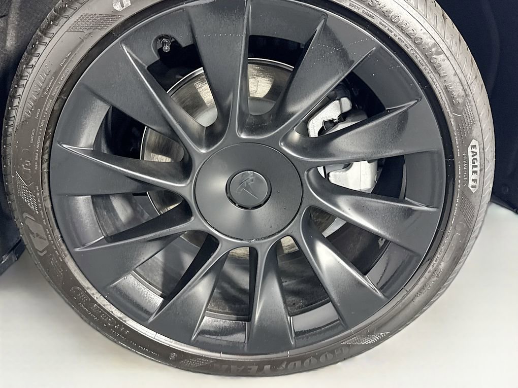 Used 2025 Tesla Model Y Long Range image 28