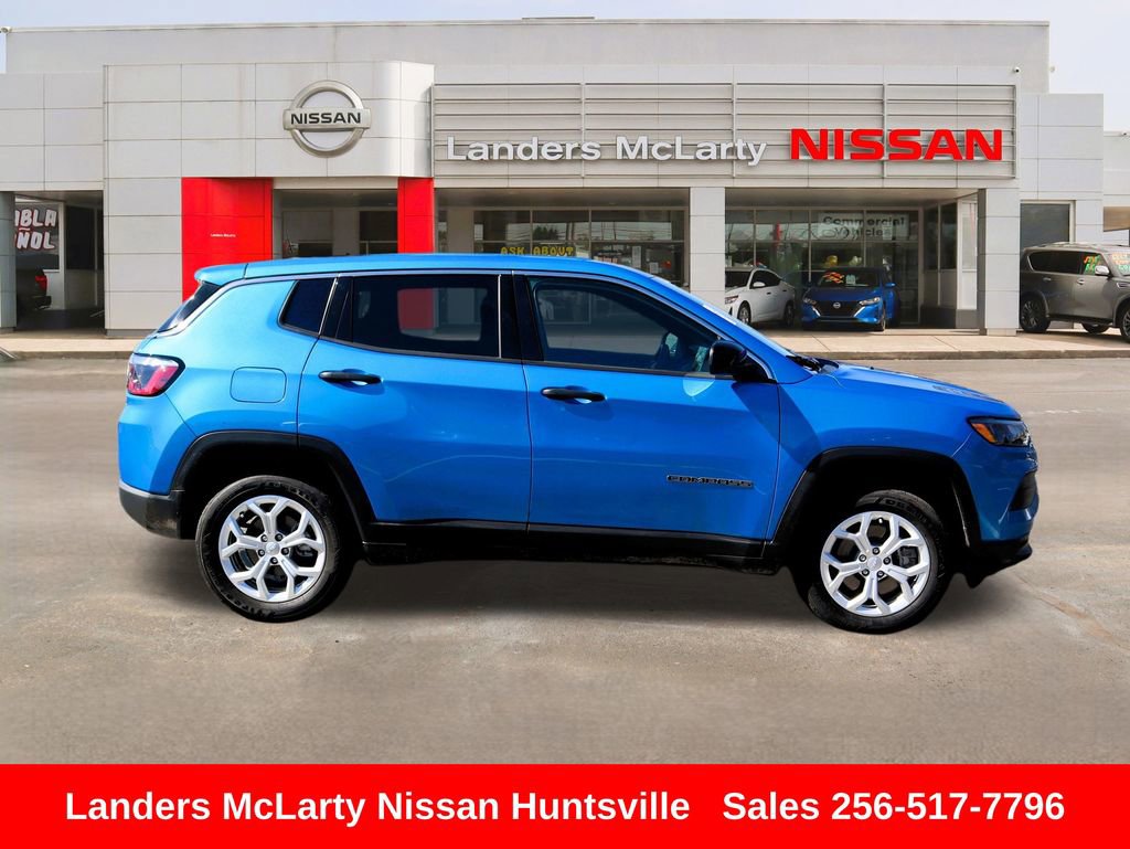 Used 2024 Jeep Compass Sport video 2