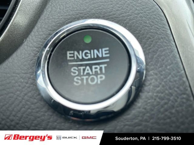 Used 2018 Ford Fusion SE w/ Fusion SE Technology Package image 19