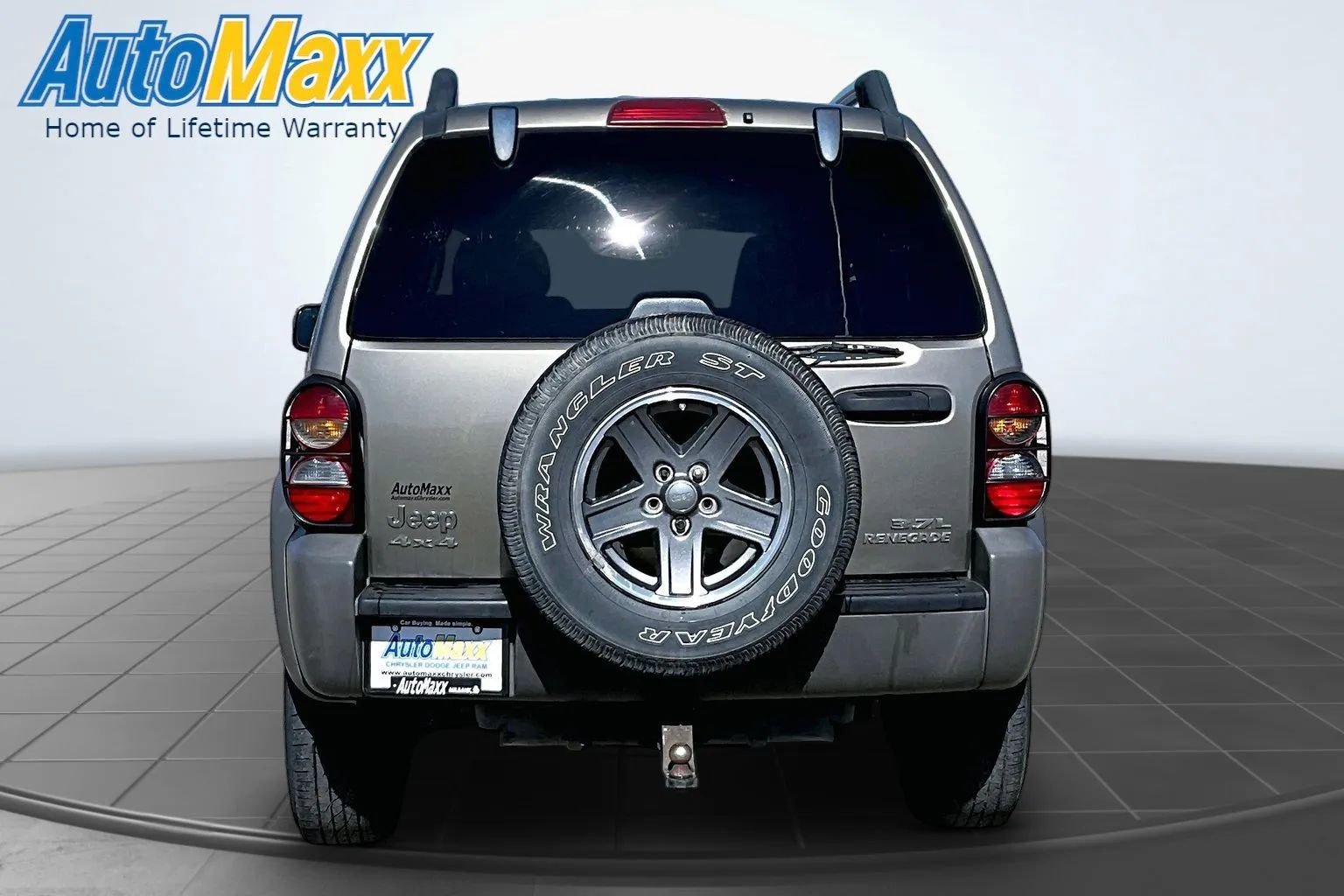 Used 2005 Jeep Liberty Renegade AWD/4WD image 5