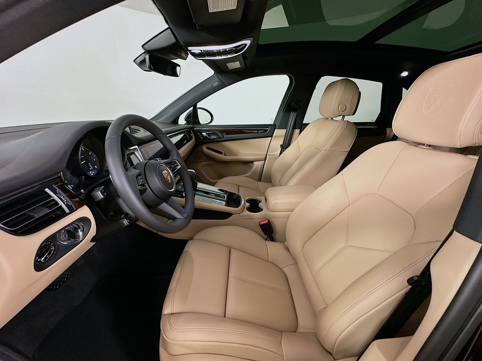 New 2026 Porsche Macan AWD/4WD image 33