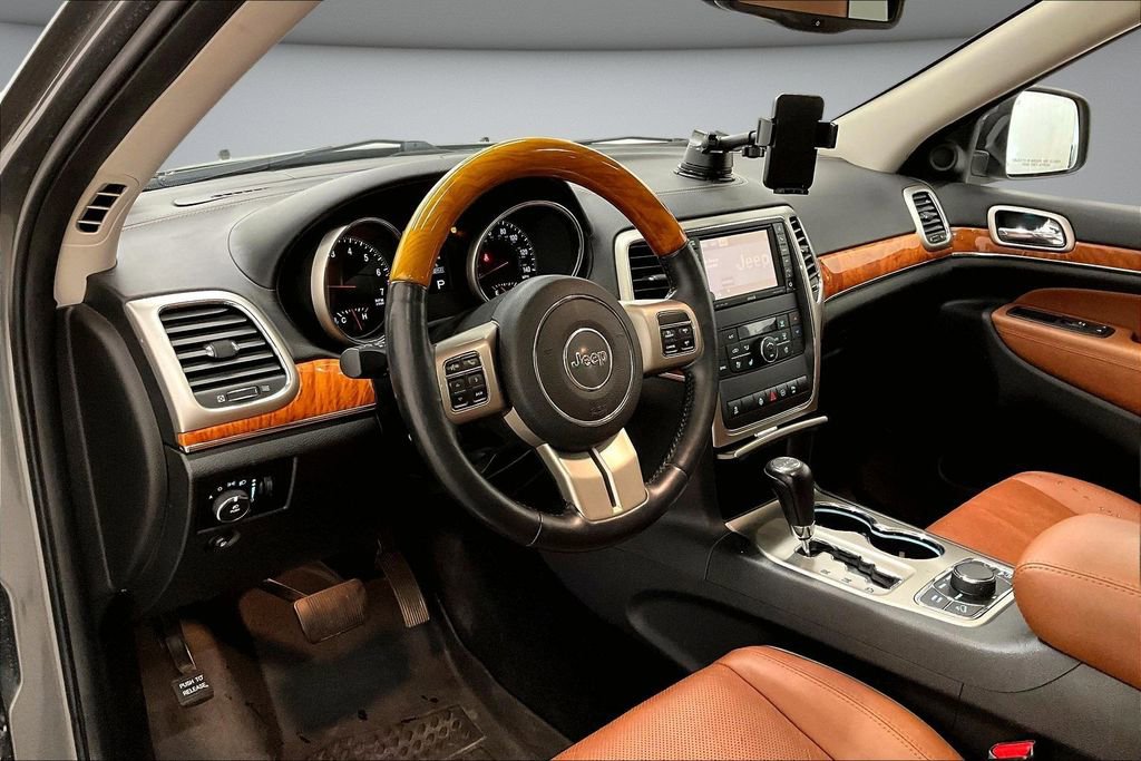 Used 2012 Jeep Grand Cherokee Overland AWD/4WD image 17
