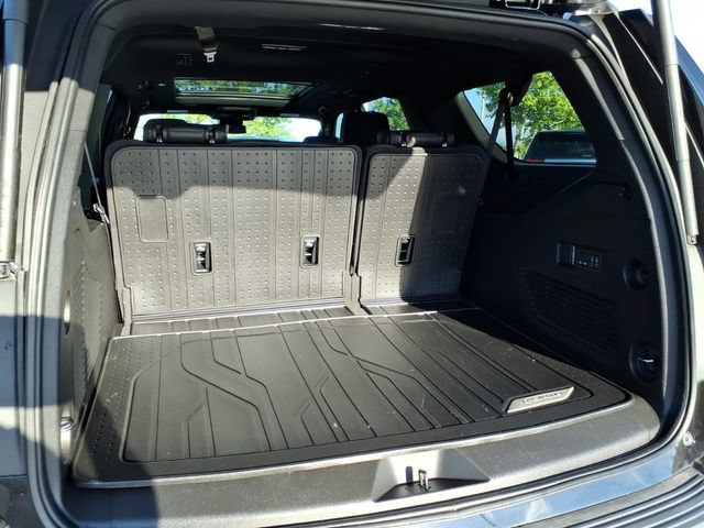 Used 2025 Chevrolet Suburban RST w/ Comfort Package AWD/4WD image 24
