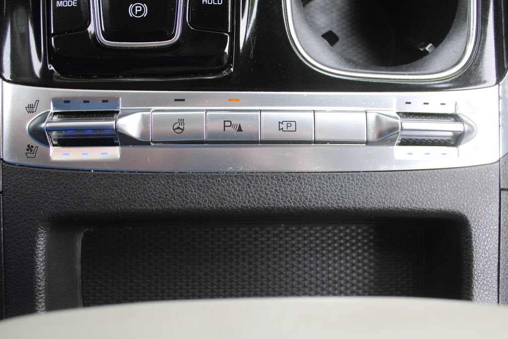 Used 2023 Kia Carnival SX Prestige FWD image 46