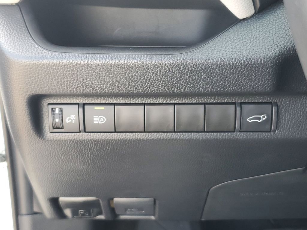 Used 2024 Toyota RAV4 XLE Premium image 17