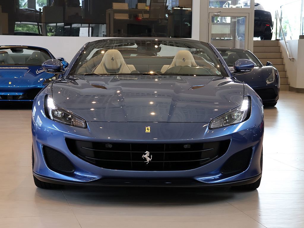 Certified 2020 Ferrari Portofino RWD image 8