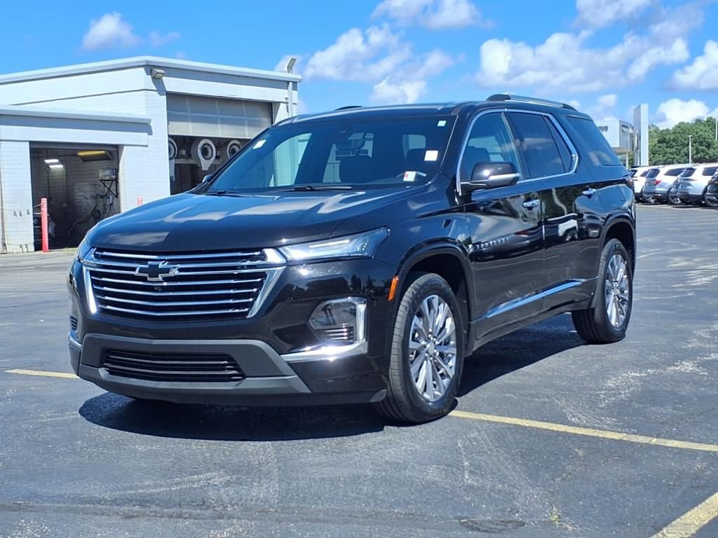 Used 2022 Chevrolet Traverse Premier image 2