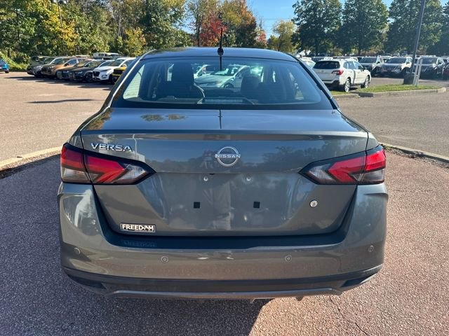 Used 2025 Nissan Versa S w/ Trunk Package image 4