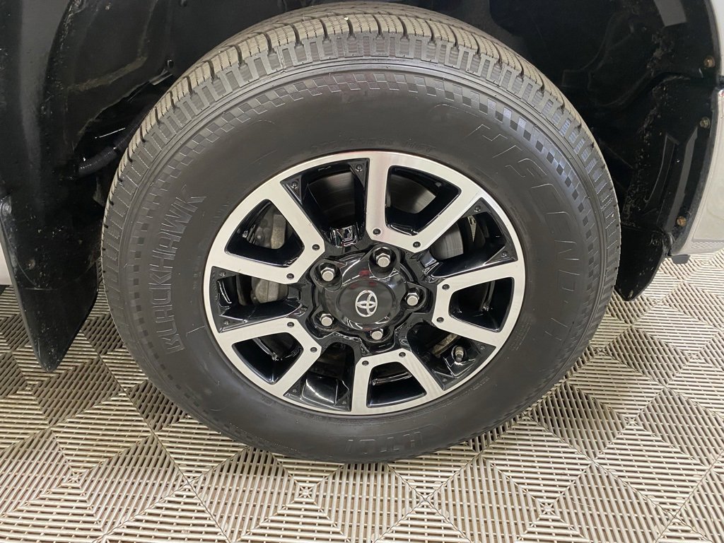 Used 2021 Toyota Tundra Limited image 2