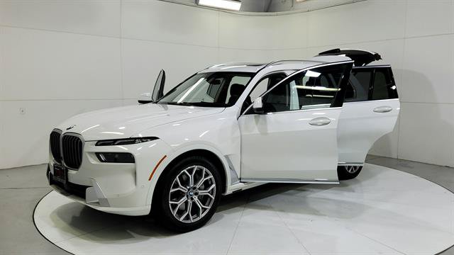 Used 2026 BMW X7 xDrive40i AWD/4WD image 30