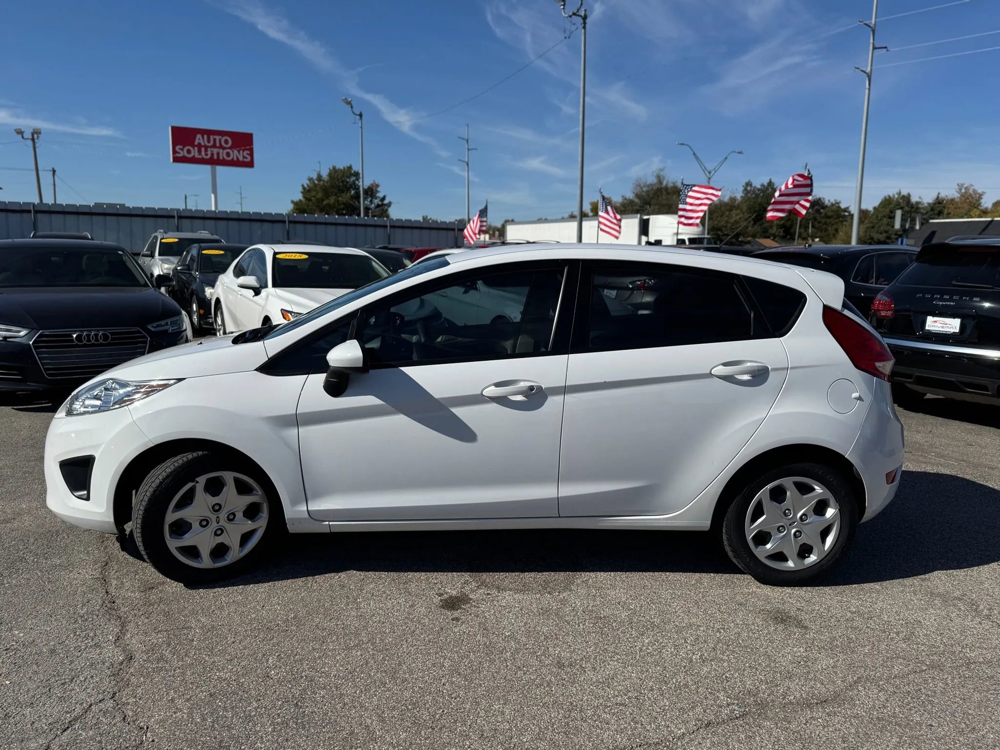 Used 2012 Ford Fiesta SE image 6