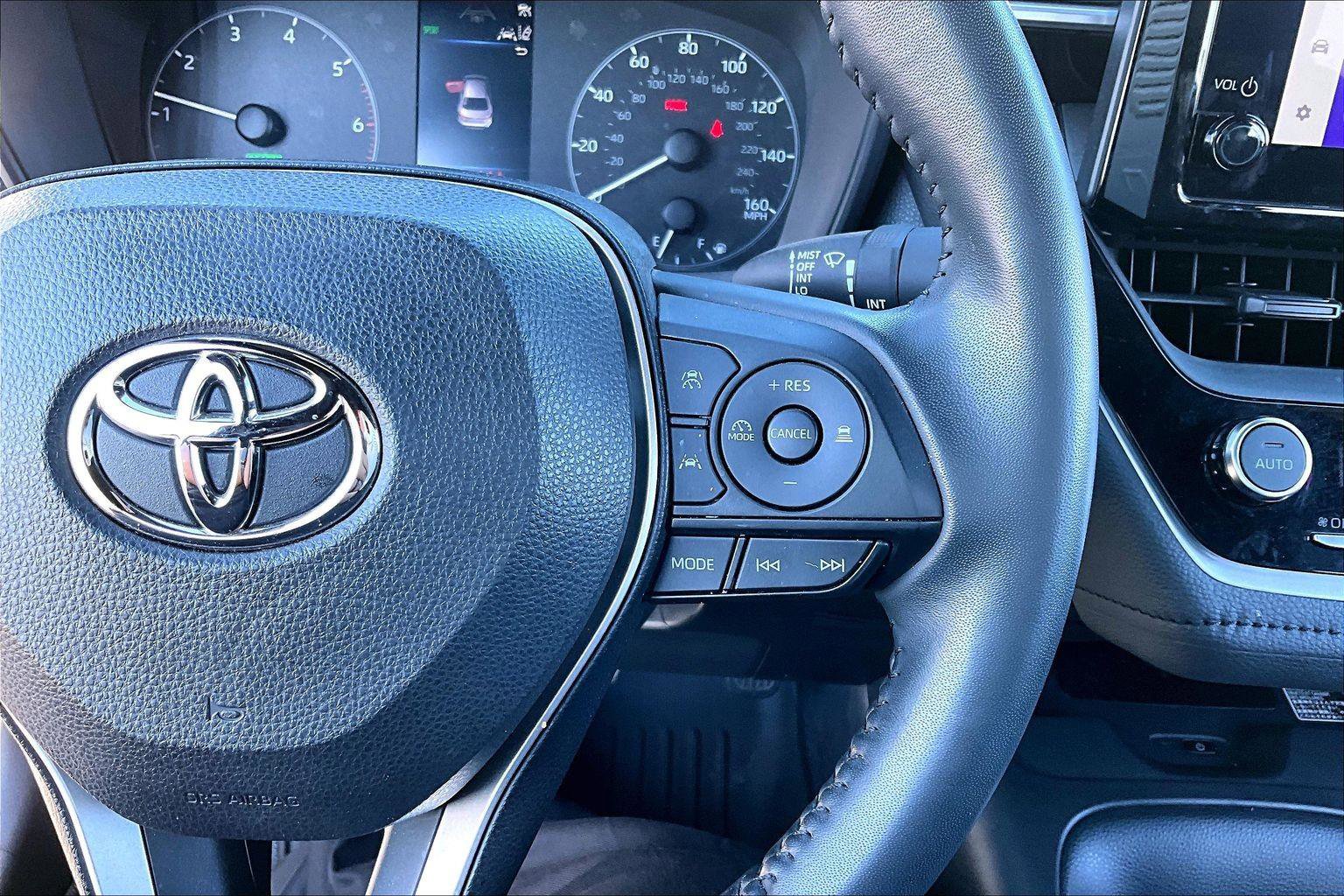 Certified 2024 Toyota Corolla SE image 17