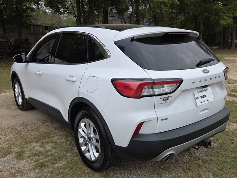 Used 2020 Ford Escape SE image 11