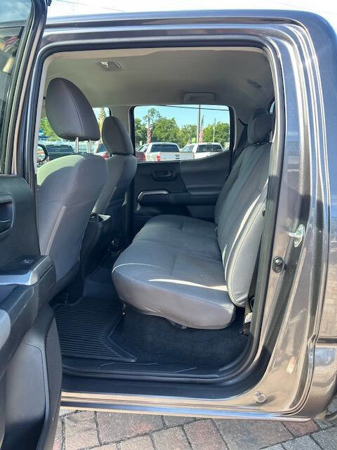 Used 2021 Toyota Tacoma SR5 image 24