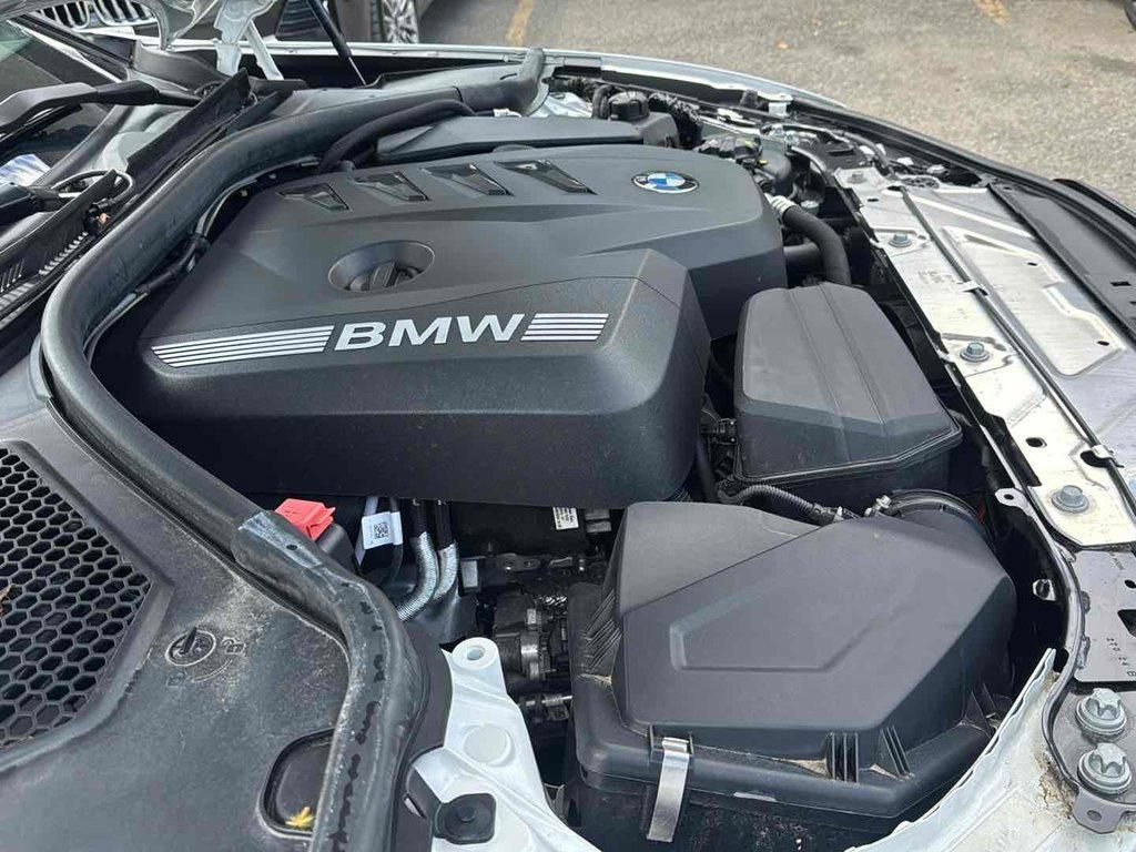 Used 2025 BMW 330i xDrive Sedan AWD/4WD image 37