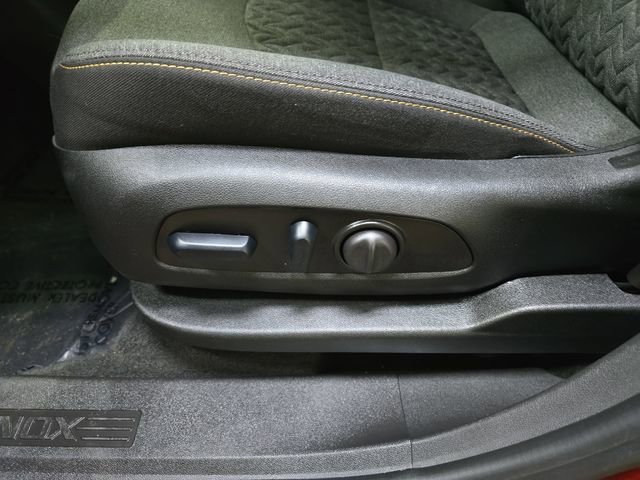 Used 2024 Chevrolet Equinox LT image 30