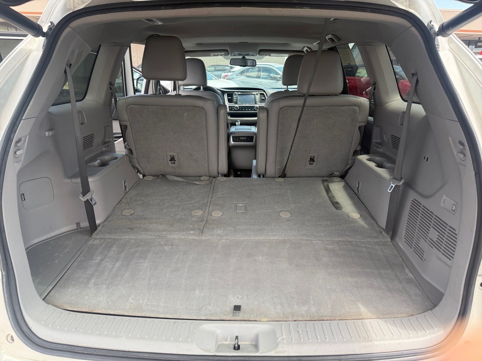 Used 2016 Toyota Highlander XLE AWD/4WD image 34