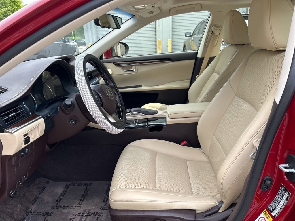 Used 2016 Lexus ES 350 w/ Navigation System Package FWD image 18