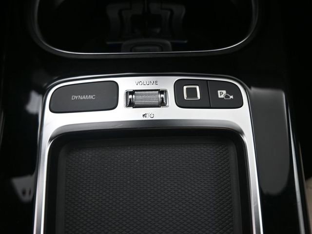 Used 2025 Mercedes-Benz CLA 250 4MATIC image 4