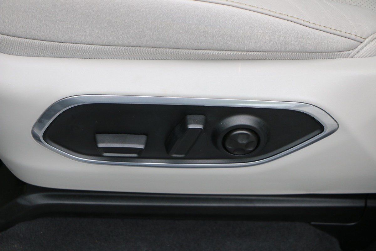 Used 2023 Jeep Wagoneer 2WD image 27