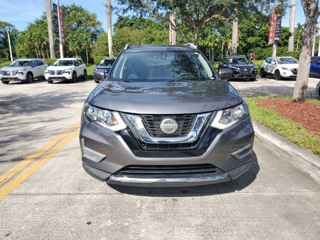 Used 2019 Nissan Rogue S w/ Special Edition Package FWD image 2