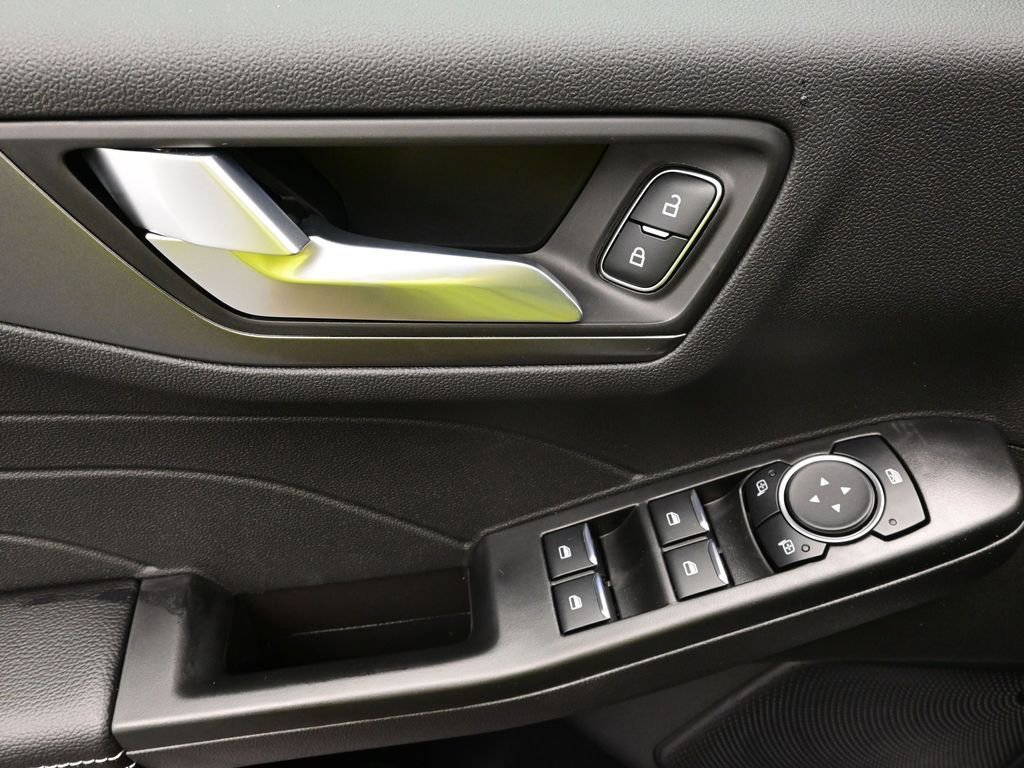 New 2026 Ford Escape SE image 16