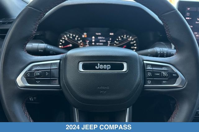 Used 2024 Jeep Compass Trailhawk AWD/4WD image 25