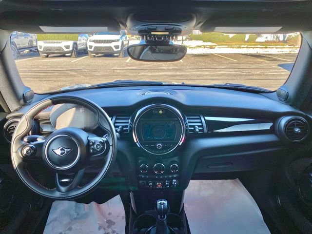 Used 2021 MINI Cooper S w/ Premium Package image 30