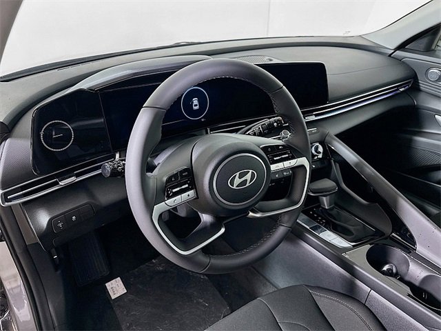 Certified 2025 Hyundai Elantra SEL image 14