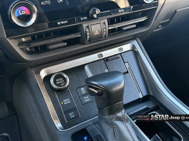 Used 2024 Lexus GX 550 w/ Cold Area Package AWD/4WD image 21
