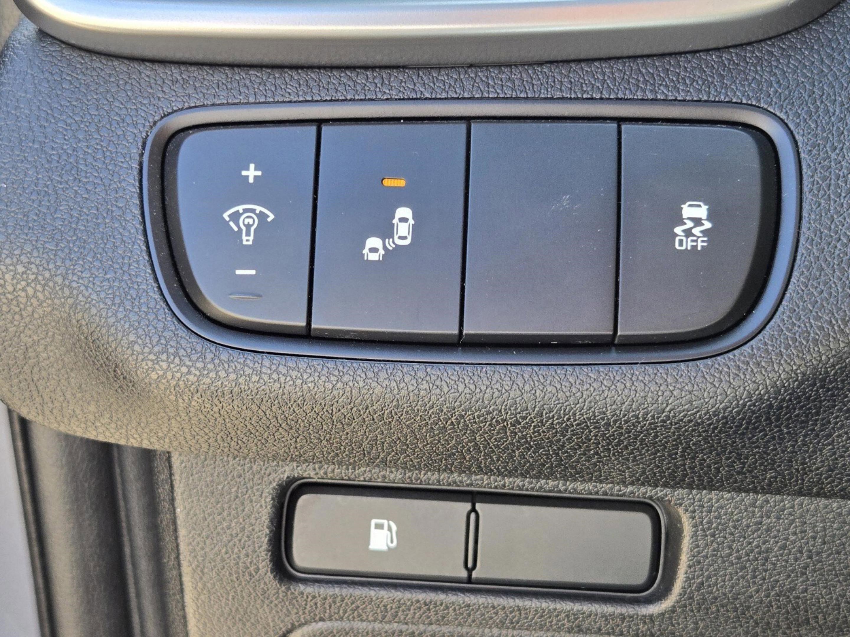 Used 2020 Kia Sorento LX image 51