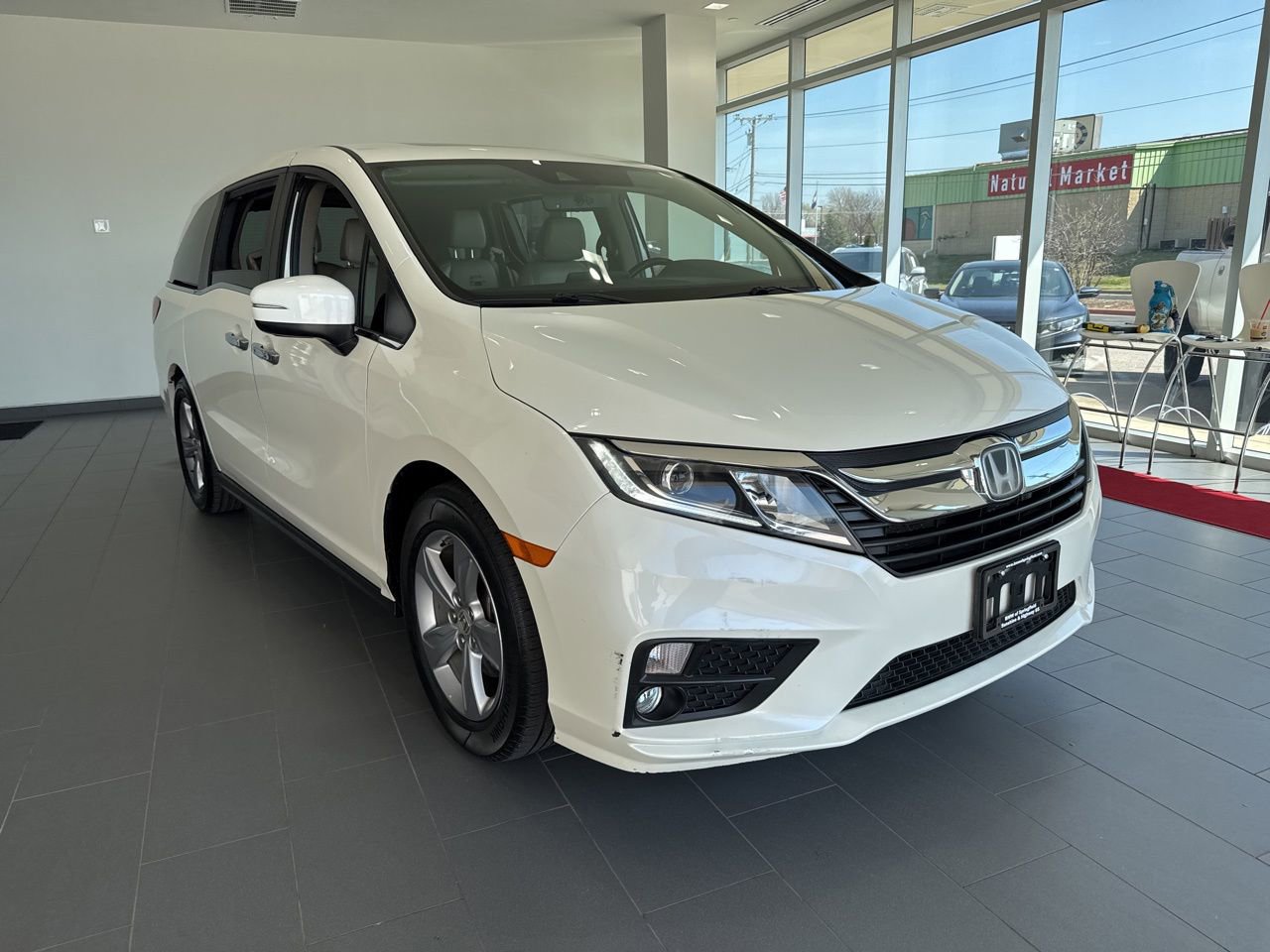 Used 2018 Honda Odyssey EX-L image 2