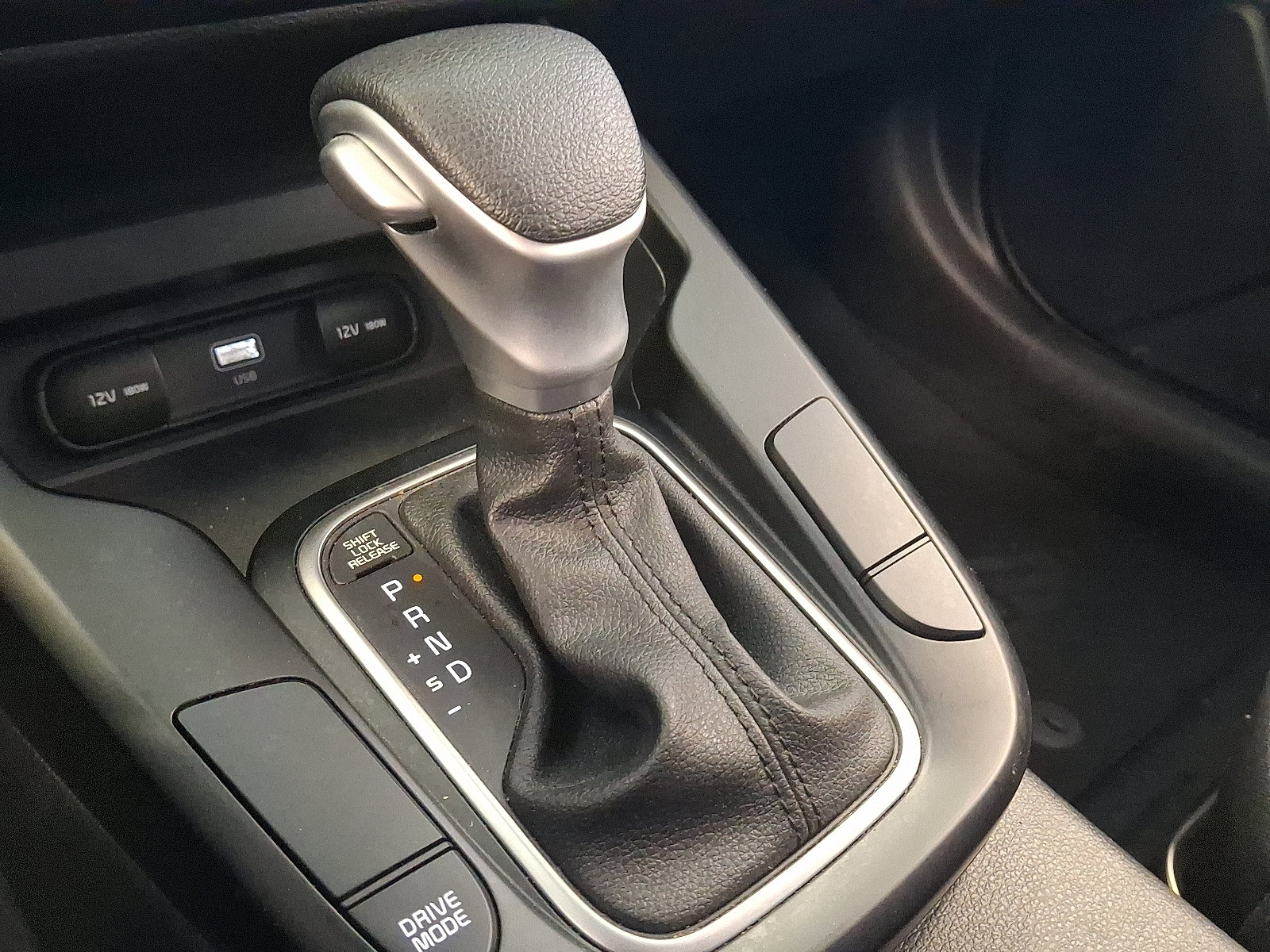 Certified 2023 Kia Soul LX w/ LX Technology Package image 14