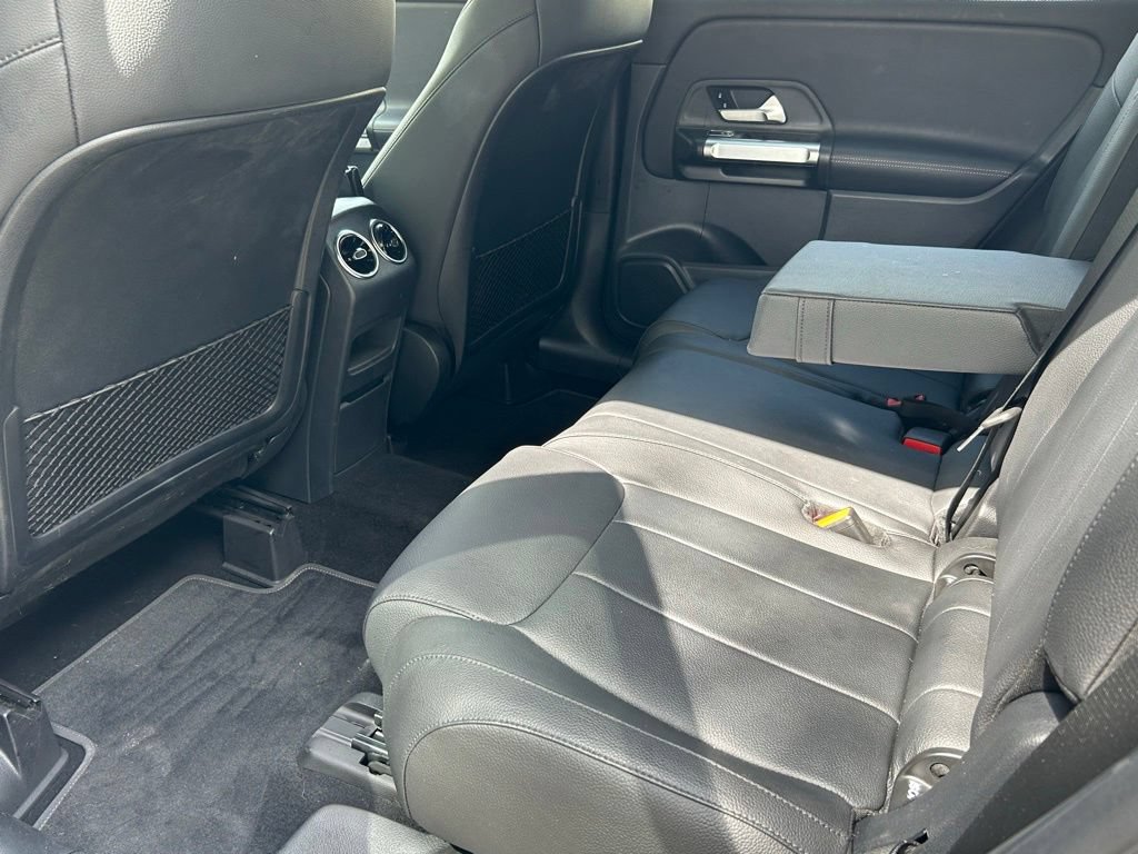 Used 2022 Mercedes-Benz GLB 250 w/ Premium Package Lite image 41