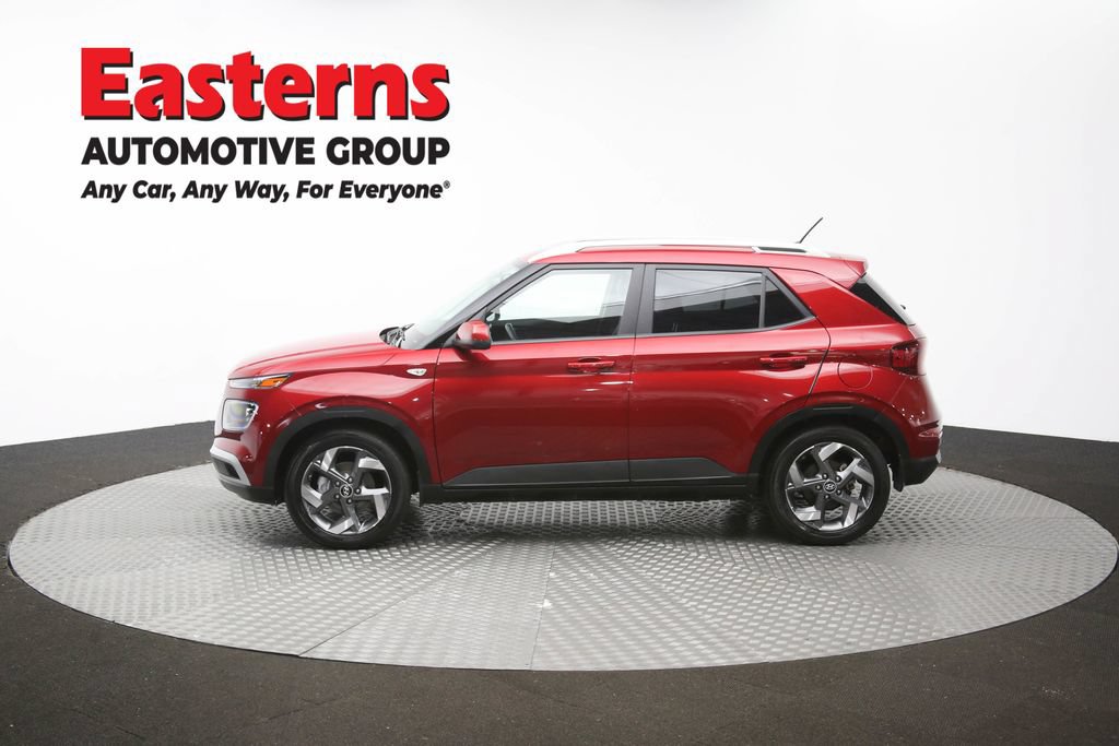Used 2024 Hyundai Venue Limited FWD image 59