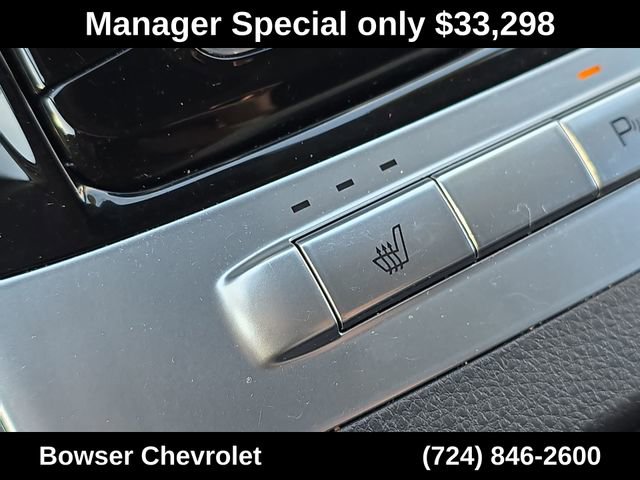 Used 2024 Kia Carnival EX image 18