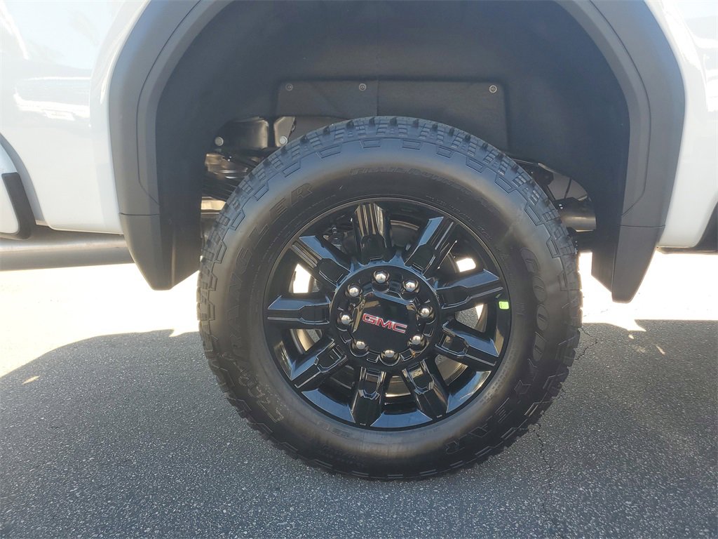 New 2026 GMC Sierra 2500 AT4 image 5