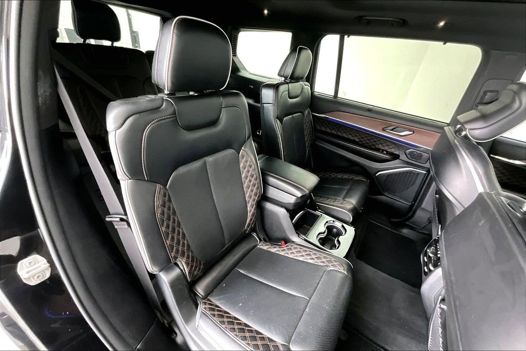 Used 2021 Jeep Grand Cherokee L Summit w/ Luxury Tech Group V image 35