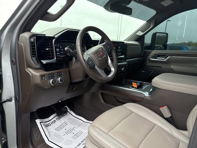 Used 2024 GMC Sierra 3500 SLT w/ SLT Premium Package AWD/4WD image 10