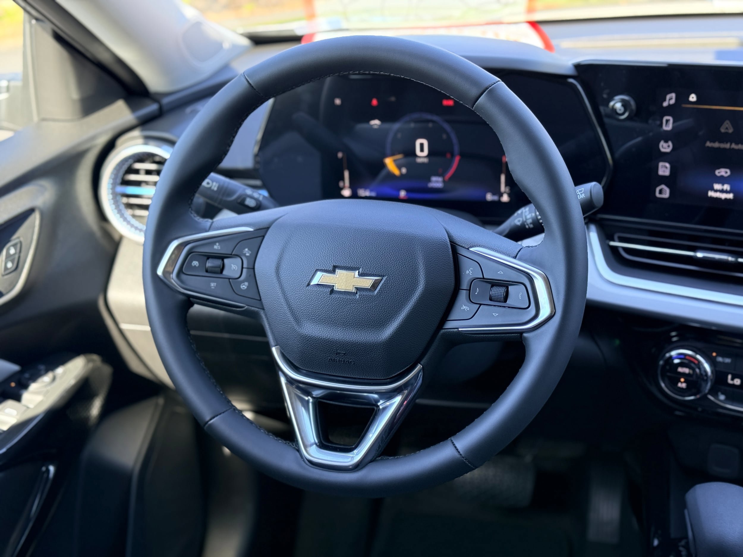New 2026 Chevrolet Trax LT w/ Driver Confidence Package image 13