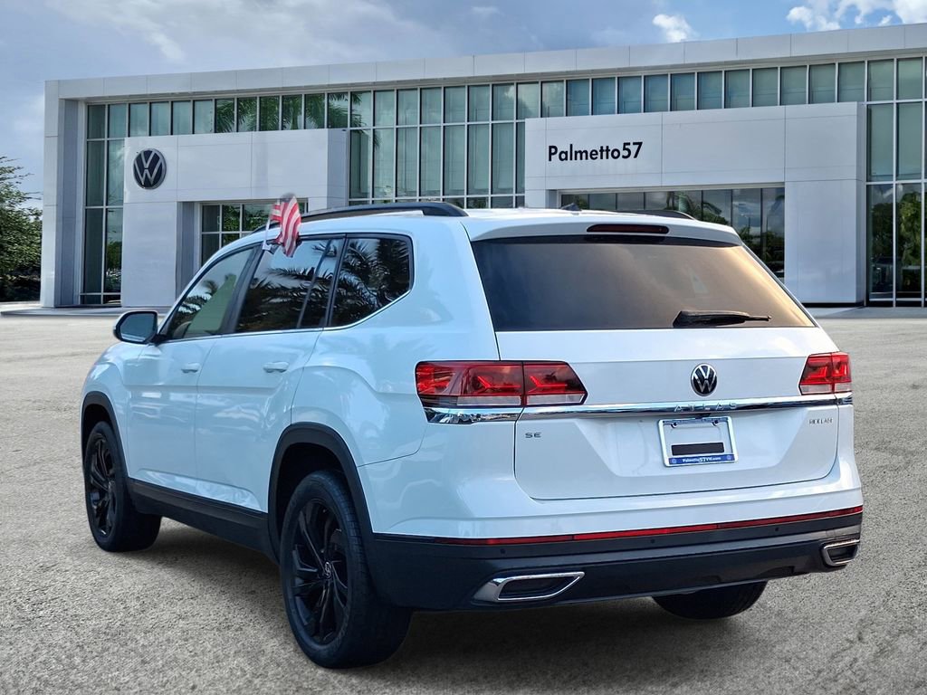 Used 2022 Volkswagen Atlas SE w/ Black Wheel Package image 4