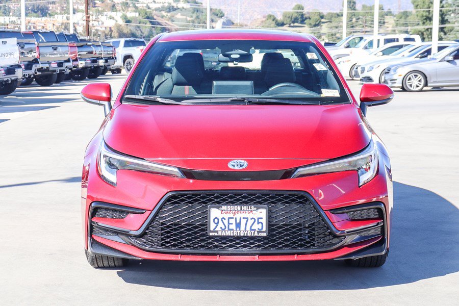 Certified 2025 Toyota Corolla SE w/ SE Premium Package FWD image 2