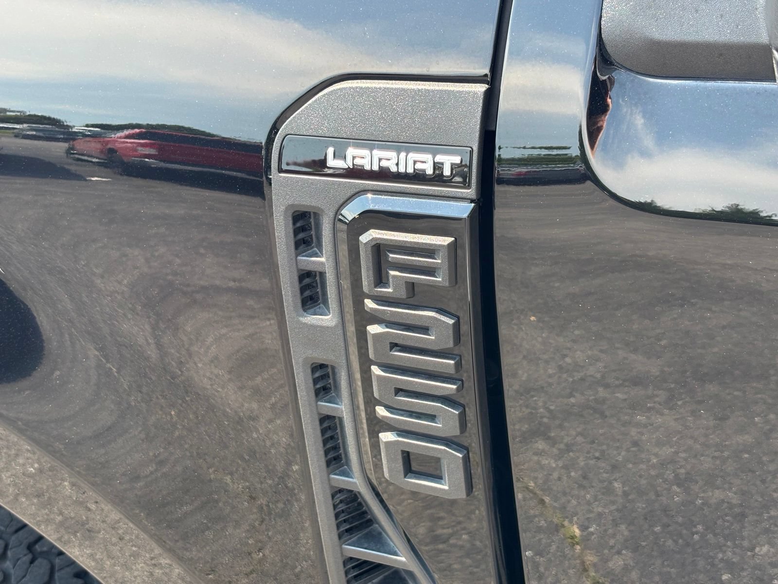 Used 2023 Ford F250 Lariat w/ Sport Appearance Package AWD/4WD image 12