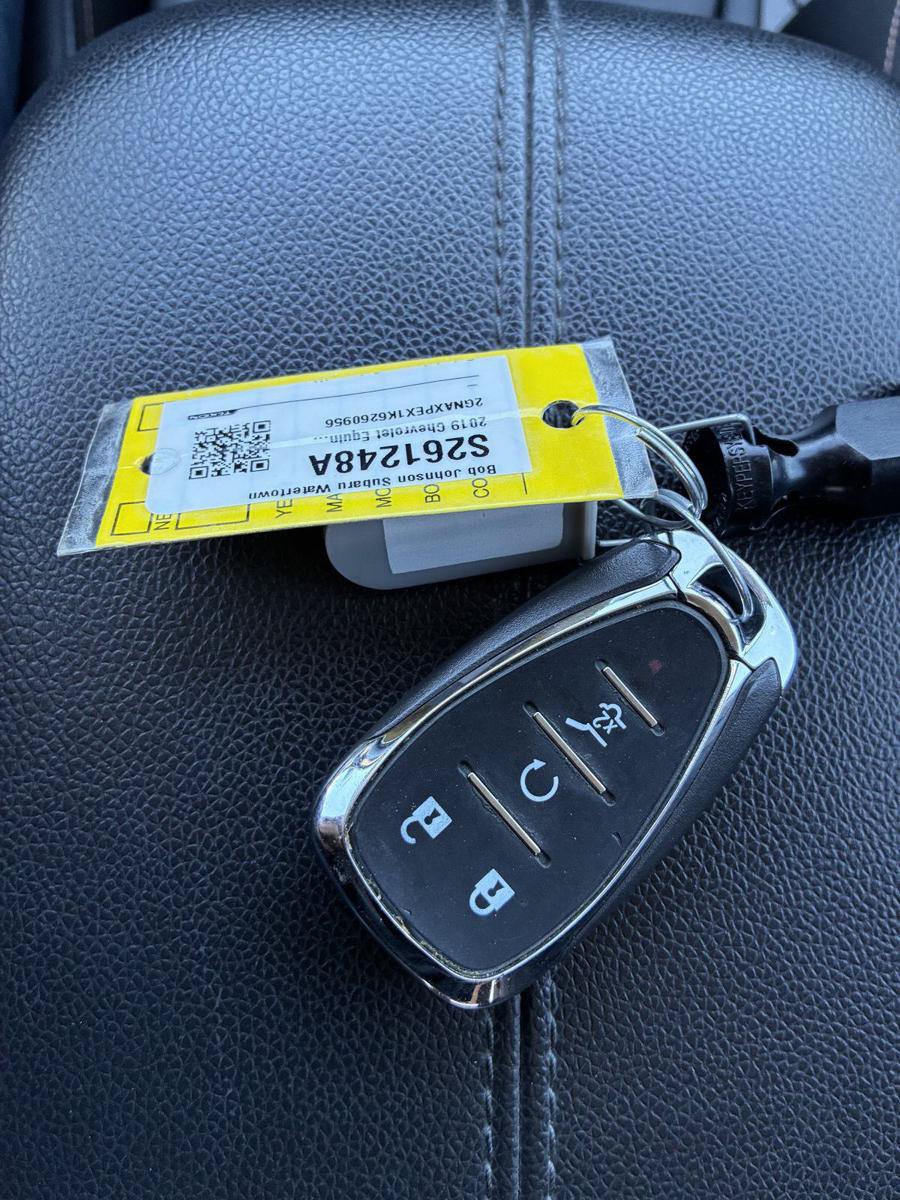 Used 2019 Chevrolet Equinox Premier FWD image 33