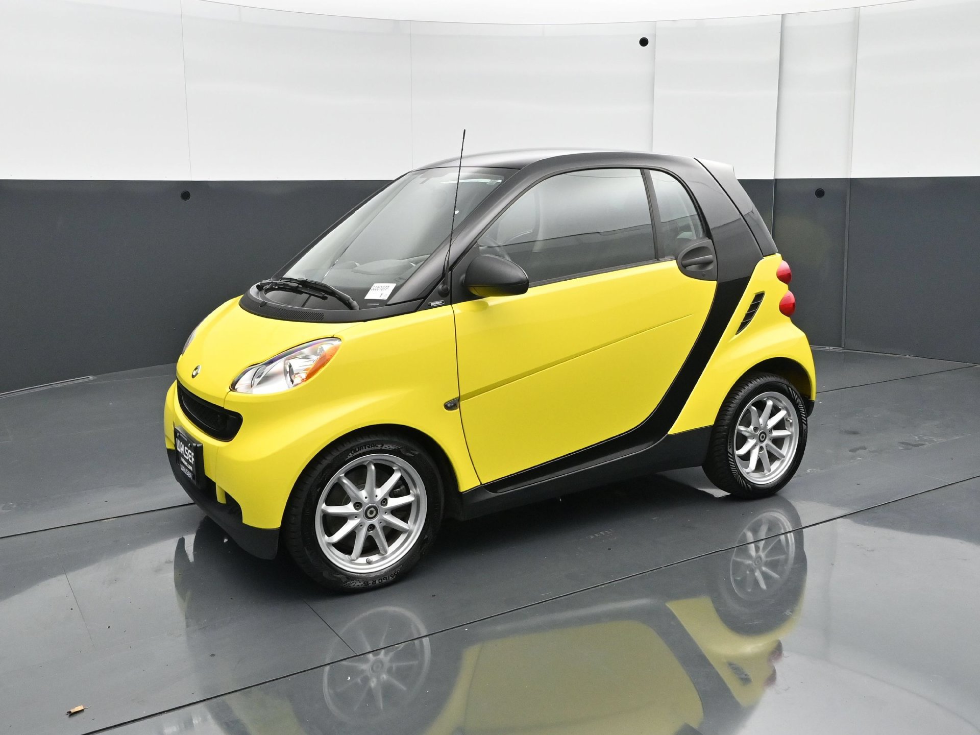 Used 2008 smart fortwo passion RWD image 2