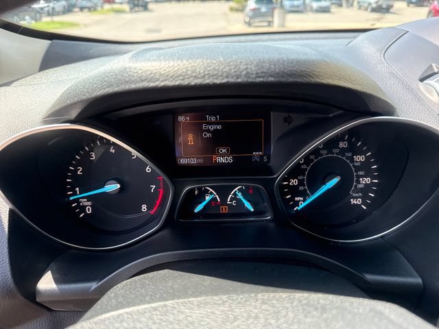 Used 2017 Ford Escape SE w/ Equipment Group 201A FWD image 12